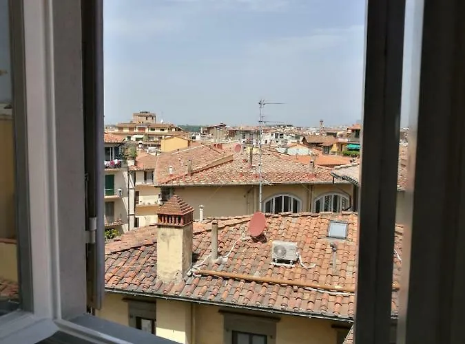 Enchanting Alcove In Ponte Vecchio Appartamento